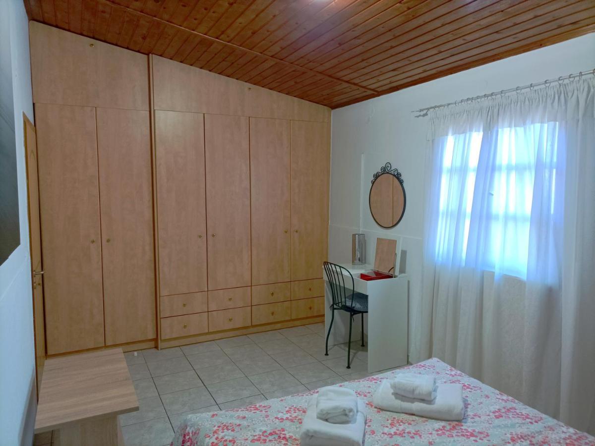 4 Seasons Villa Lávrio Kültér fotó